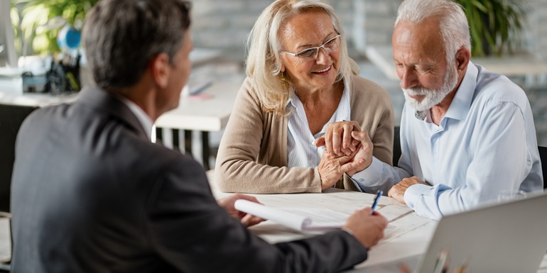 Succession or sale options at retirement